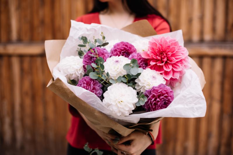 秋の花束に人気の花材5選